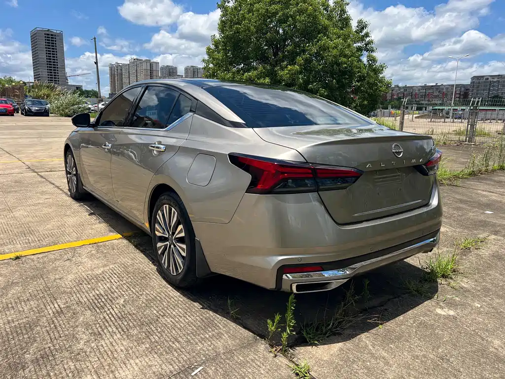 Nissan Teana 2023 — фото 13