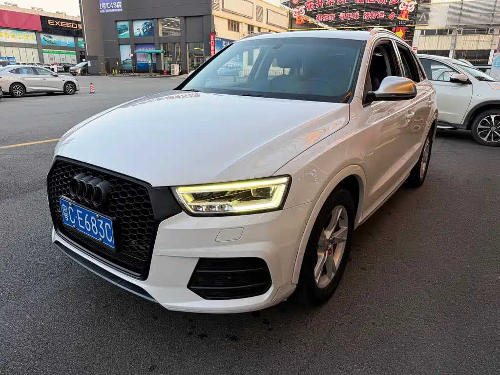 Audi Q3 2018 — фото 1