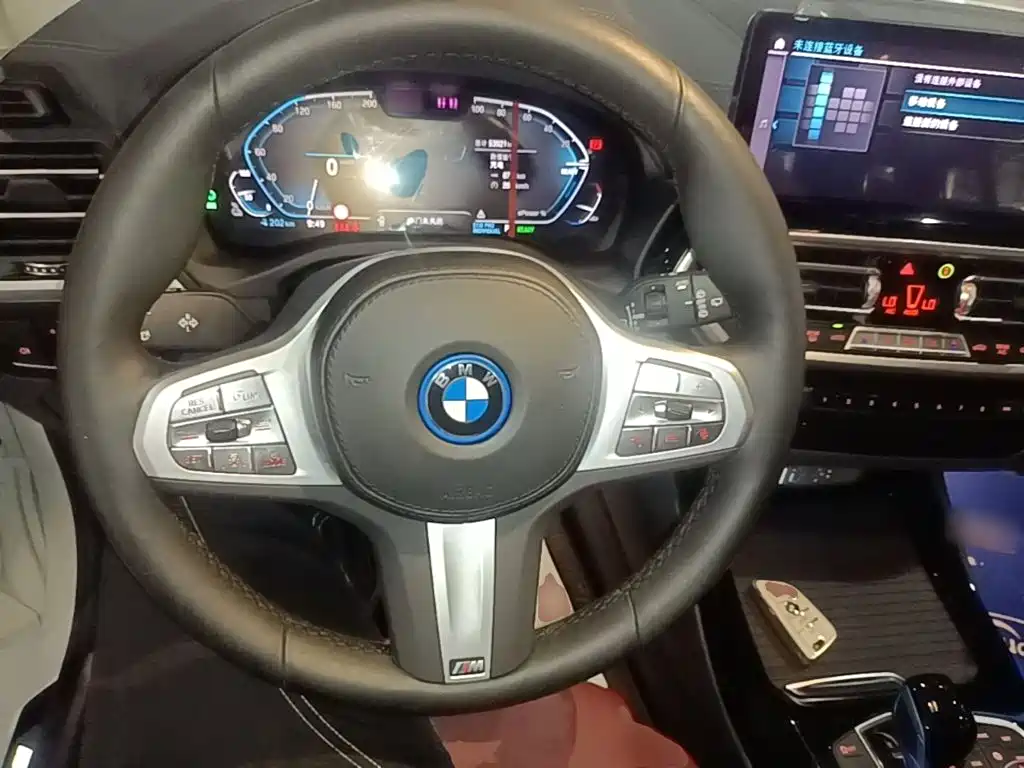 BMW iX3 2023 — фото 11