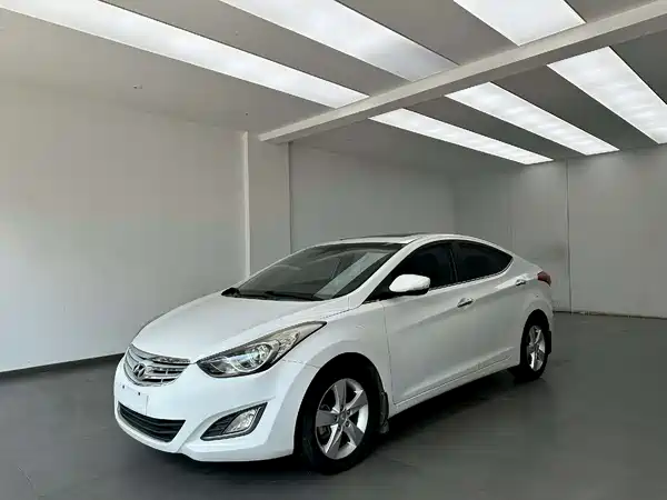 Hyundai Elantra Langdong 2013