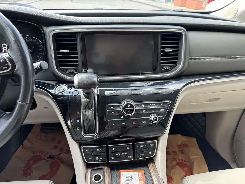 GAC Motor Trumpchi M8 2018 — фото 15