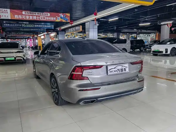 Volvo S60 2021