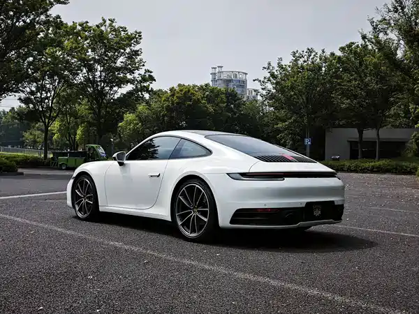 Porsche 911 2021