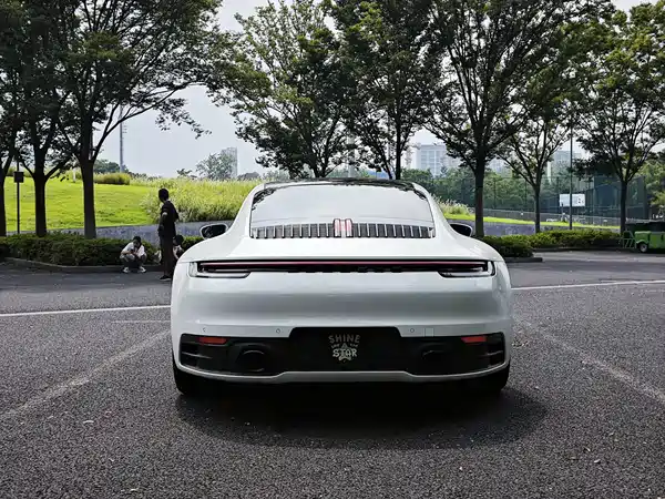 Porsche 911 2021