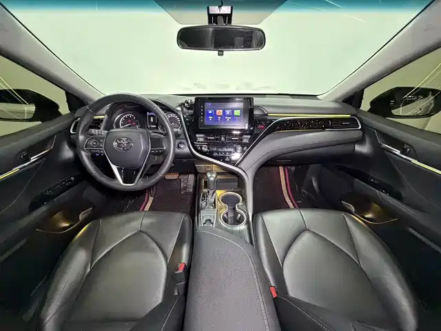 Toyota Camry 2022 — фото 9