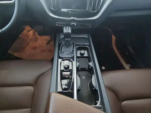 Volvo XC60 2021