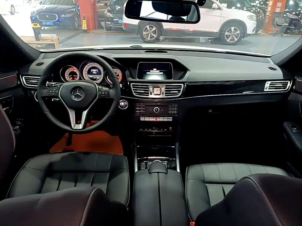 Mercedes-Benz E-Class 2016 — фото 10