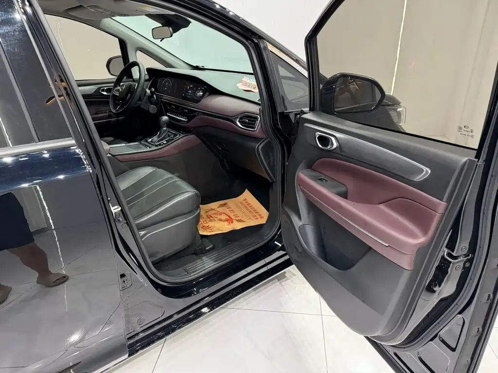 GAC Trumpchi M6 2022 — фото 18