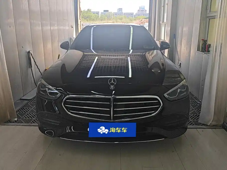 Mercedes-Benz C-Class 2024