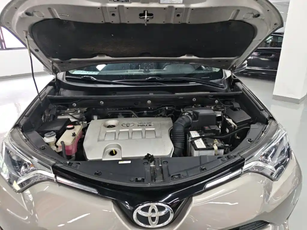 Toyota RAV4 2016 — фото 20