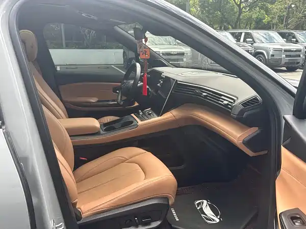 NIO ES6 2020