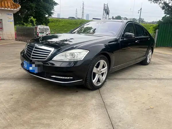 Mercedes-Benz S-Class 2011