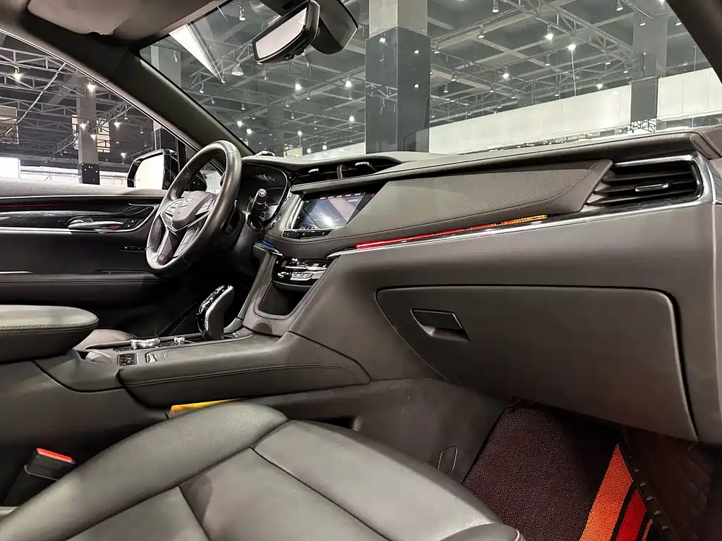 Cadillac XT5 2020 — фото 12