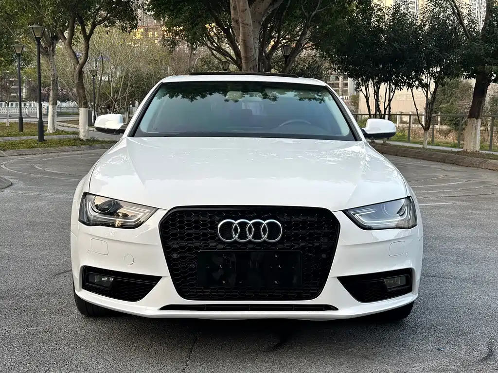 Audi A4L 2016