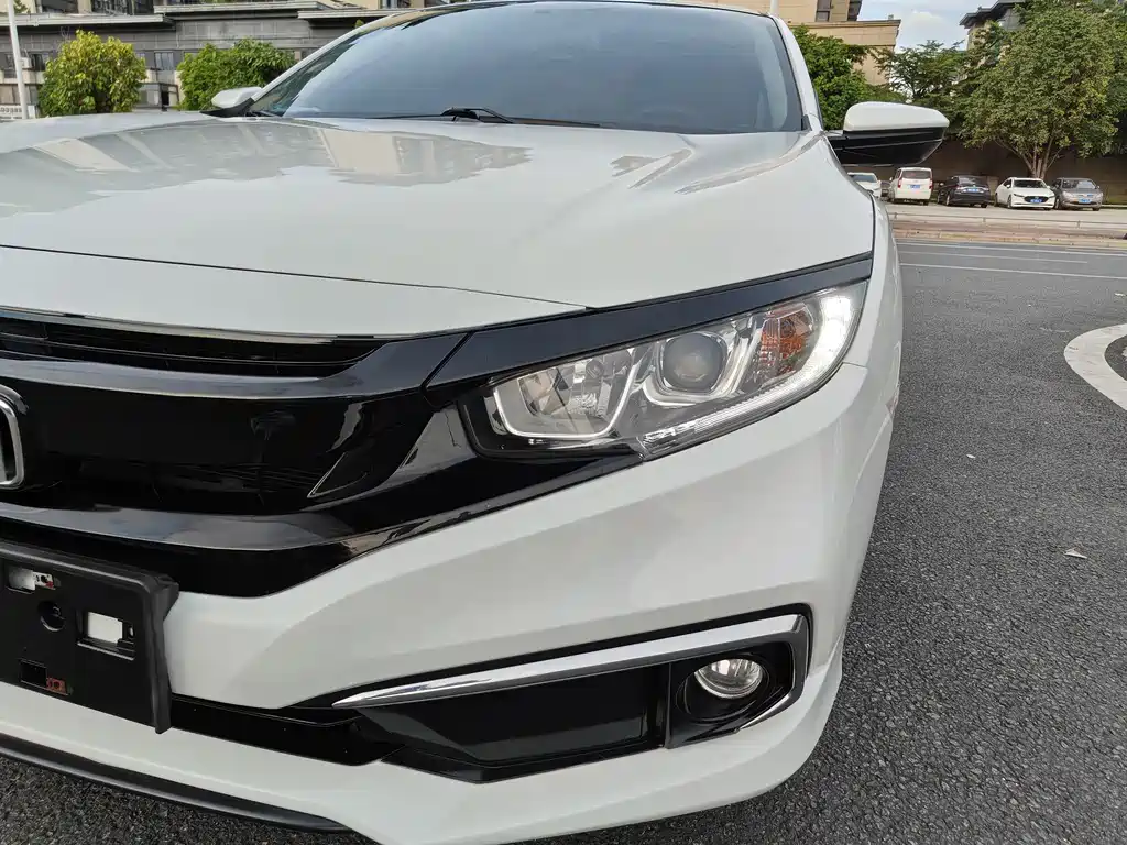 Honda Civic 2020 — фото 17