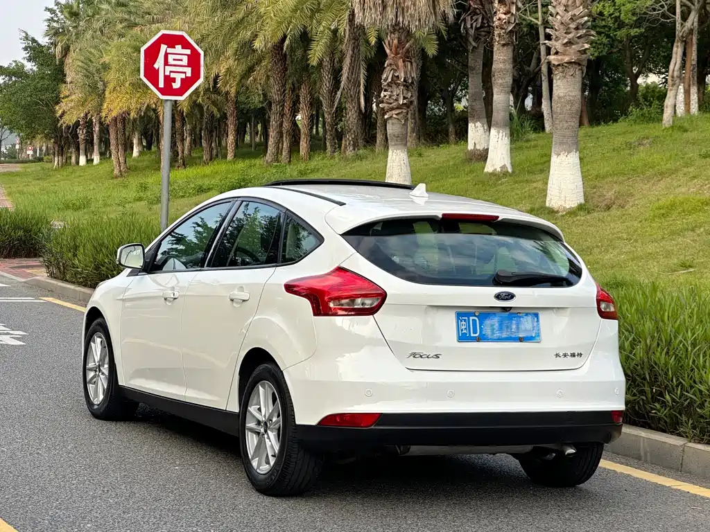 Ford Focus 2019 — фото 4