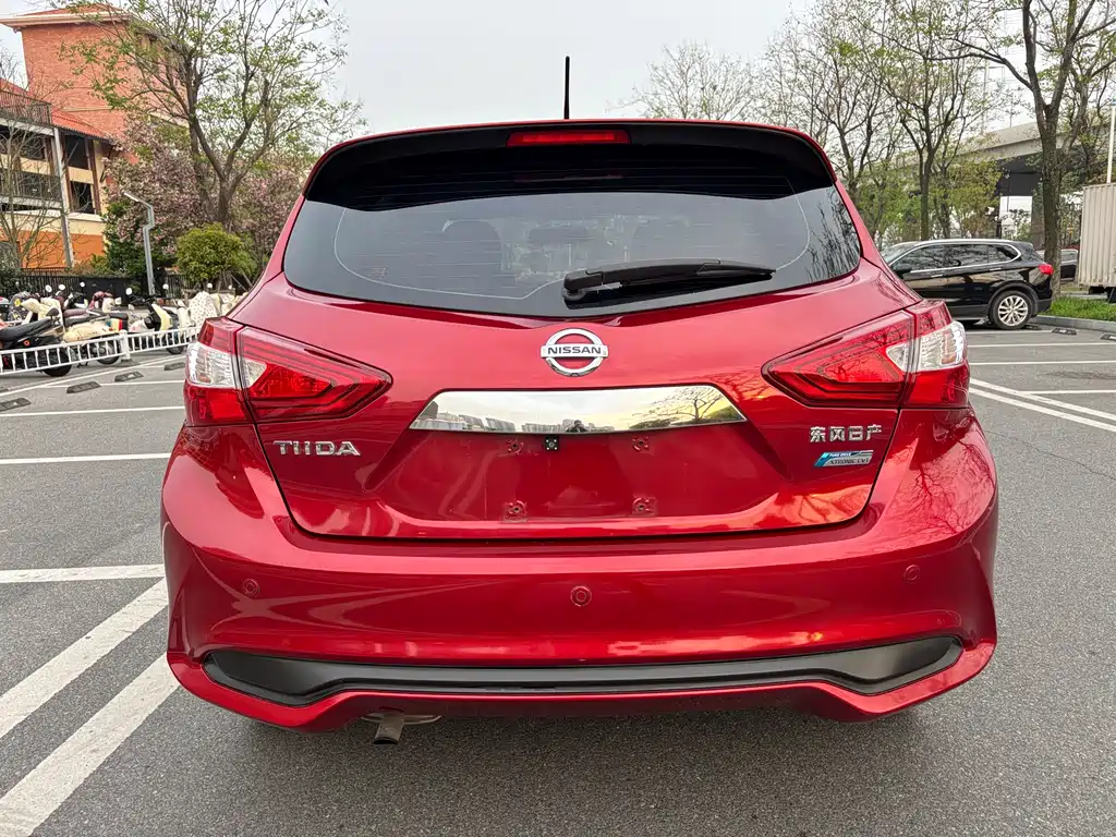 Nissan Tiida 2018 — фото 10
