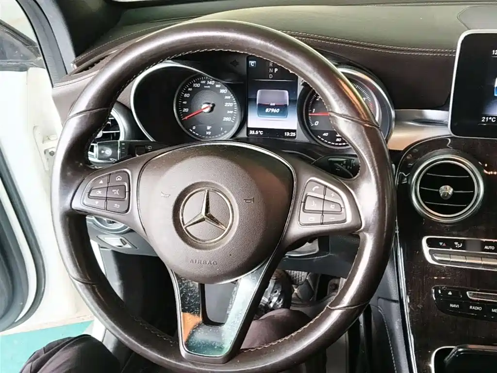 Mercedes-Benz GLC 2019 — фото 11