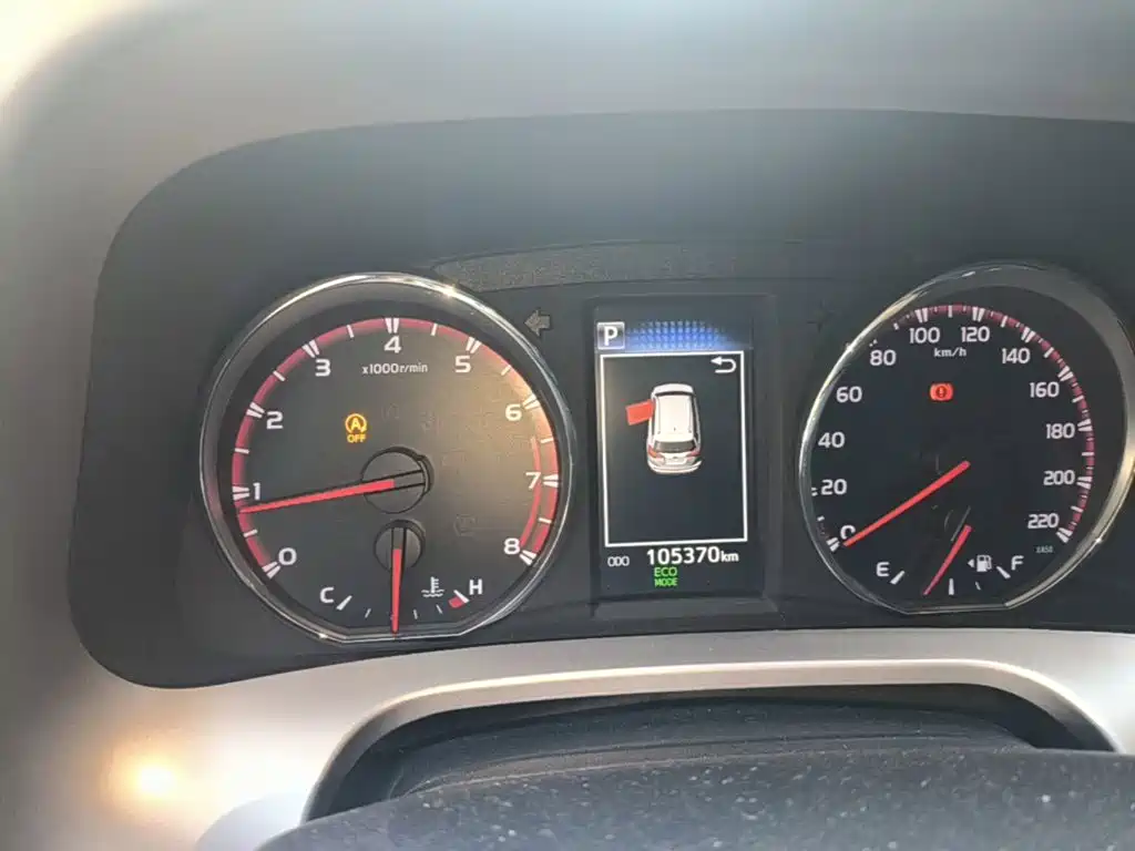 Toyota RAV4 2018 — фото 12
