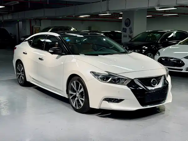 Nissan Sima 2017