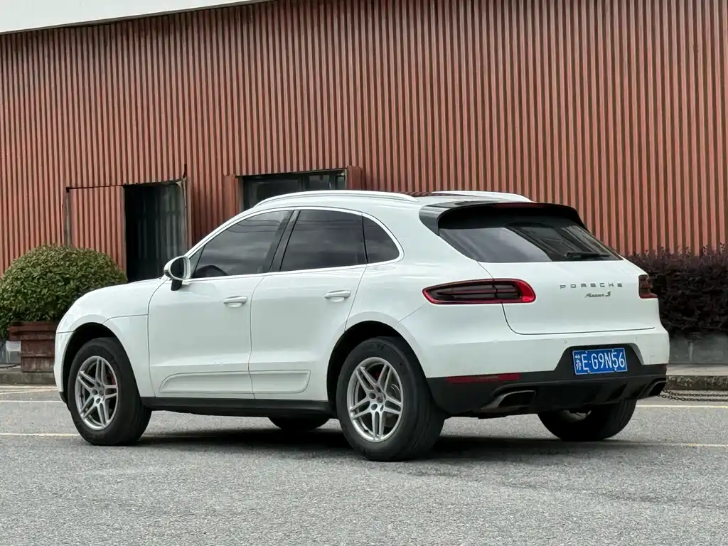 Porsche Macan 2014