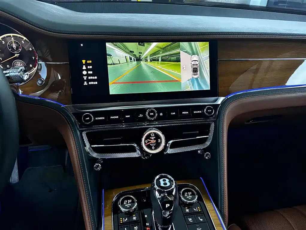 Bentley Flying Spur 2020 — фото 13