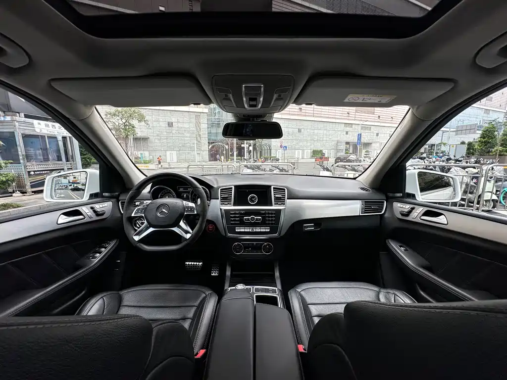 Mercedes-Benz M-Class AMG 2015 — фото 9