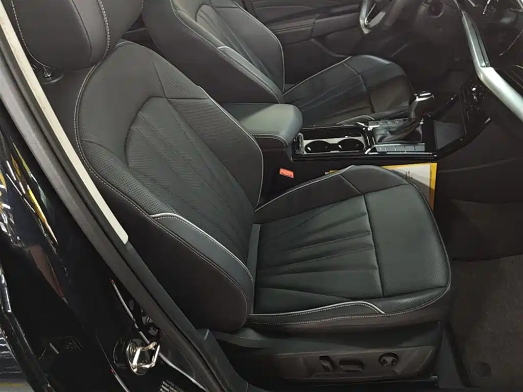 Volkswagen Passat 2023 — фото 25