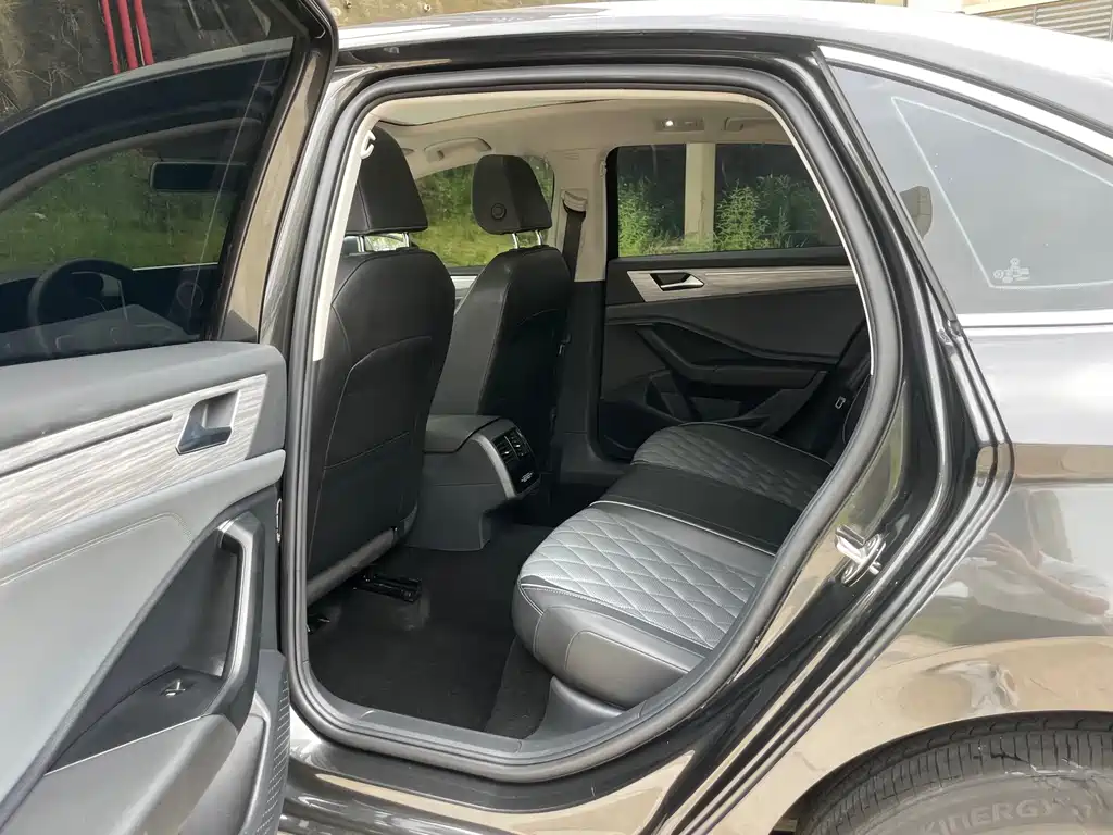 Volkswagen Sagitar 2023