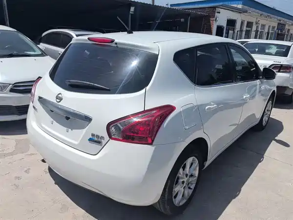 Nissan Tiida 2014