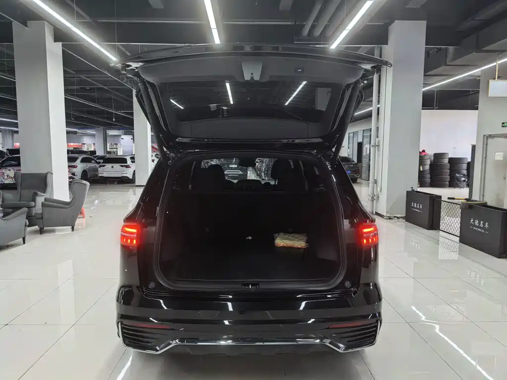 Geely Xingyue L 2025 — фото 11