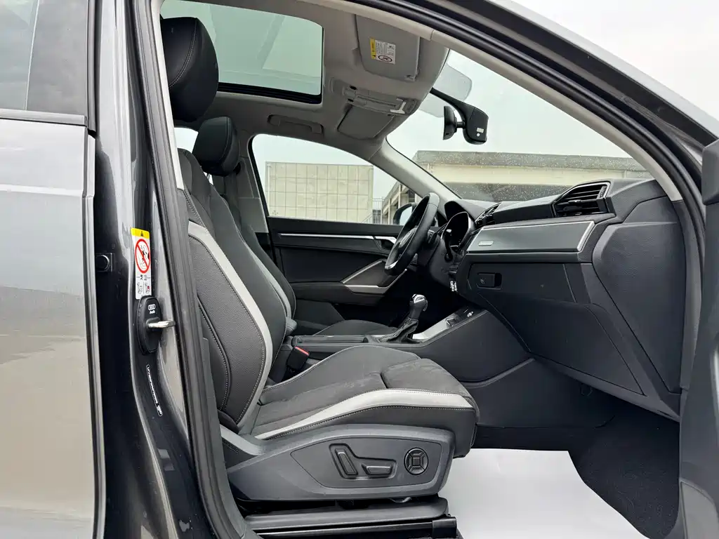 Audi Q3 2023 — фото 23