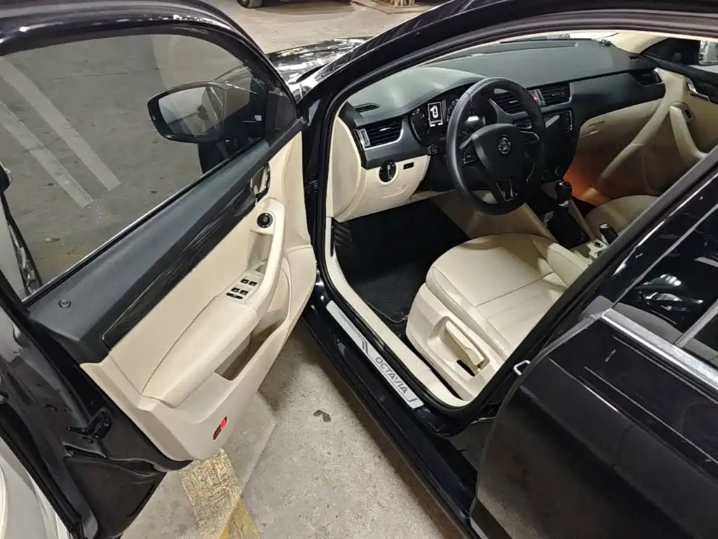 Skoda Octavia 2016 — фото 12