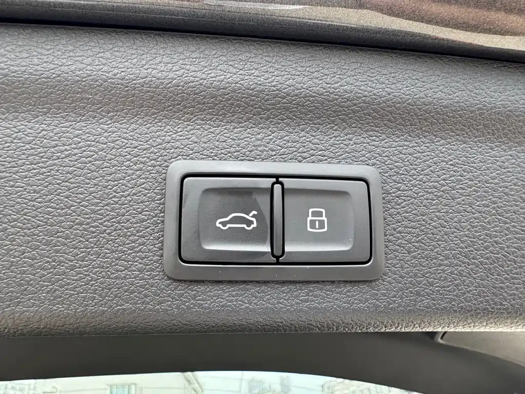 Audi Q3 2023 — фото 22