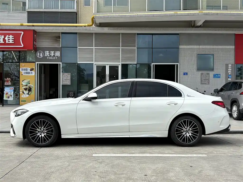 Mercedes-Benz C-Class 2023