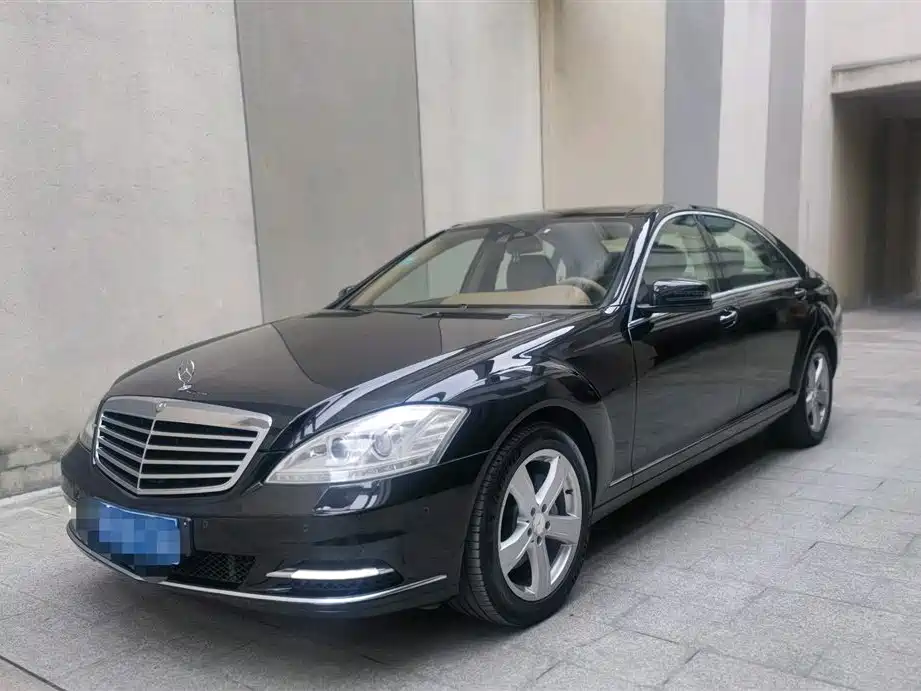Mercedes-Benz S-Class 2010 — фото 1