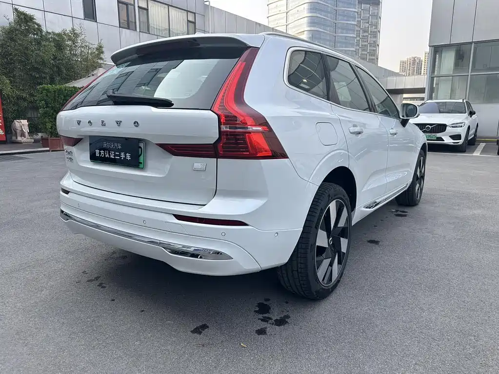 Volvo XC60 PHEV 2024 — фото 16