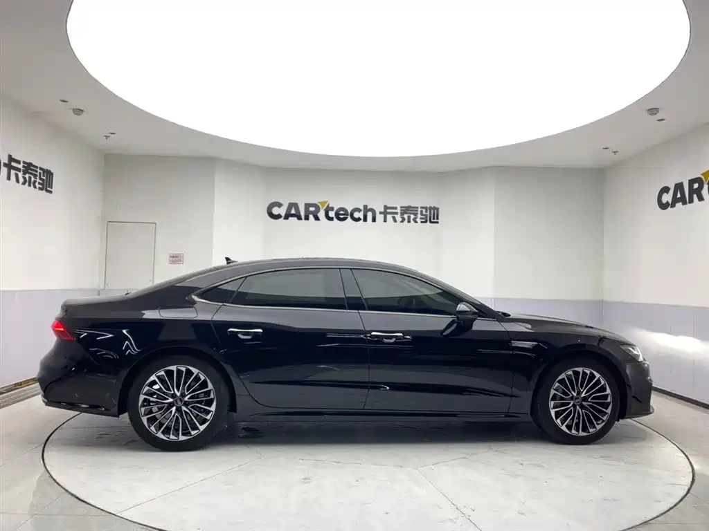 Audi A7L 2024 — фото 4