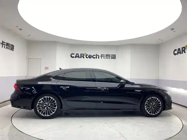 Audi A7L 2024