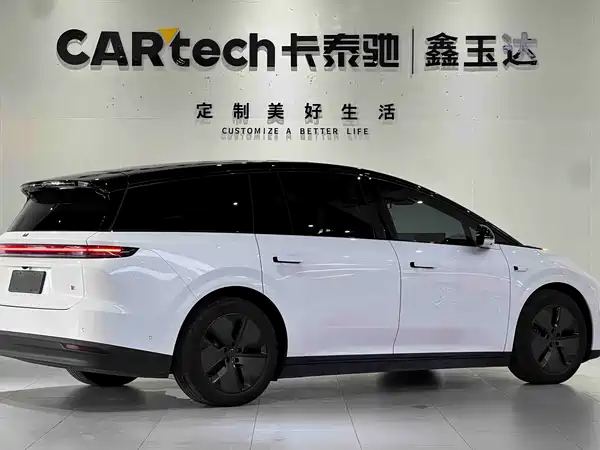 Li Auto i8 2026