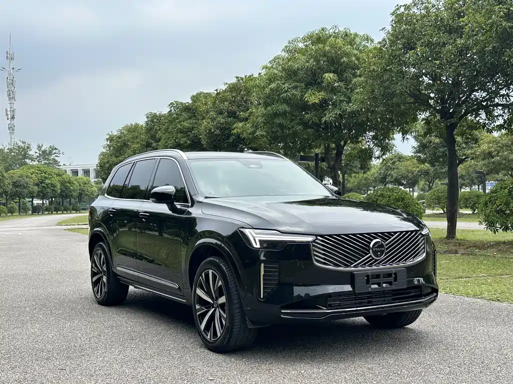 Volvo XC90 PHEV 2025 — фото 3