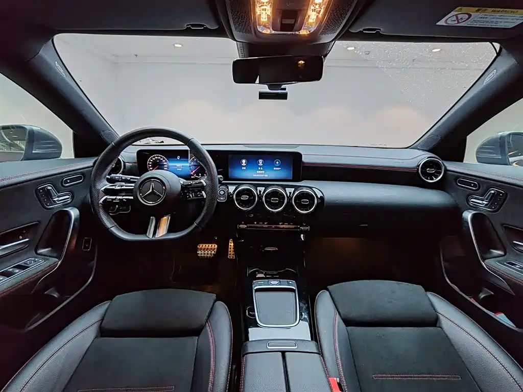 Mercedes-Benz CLA 2025 — фото 19