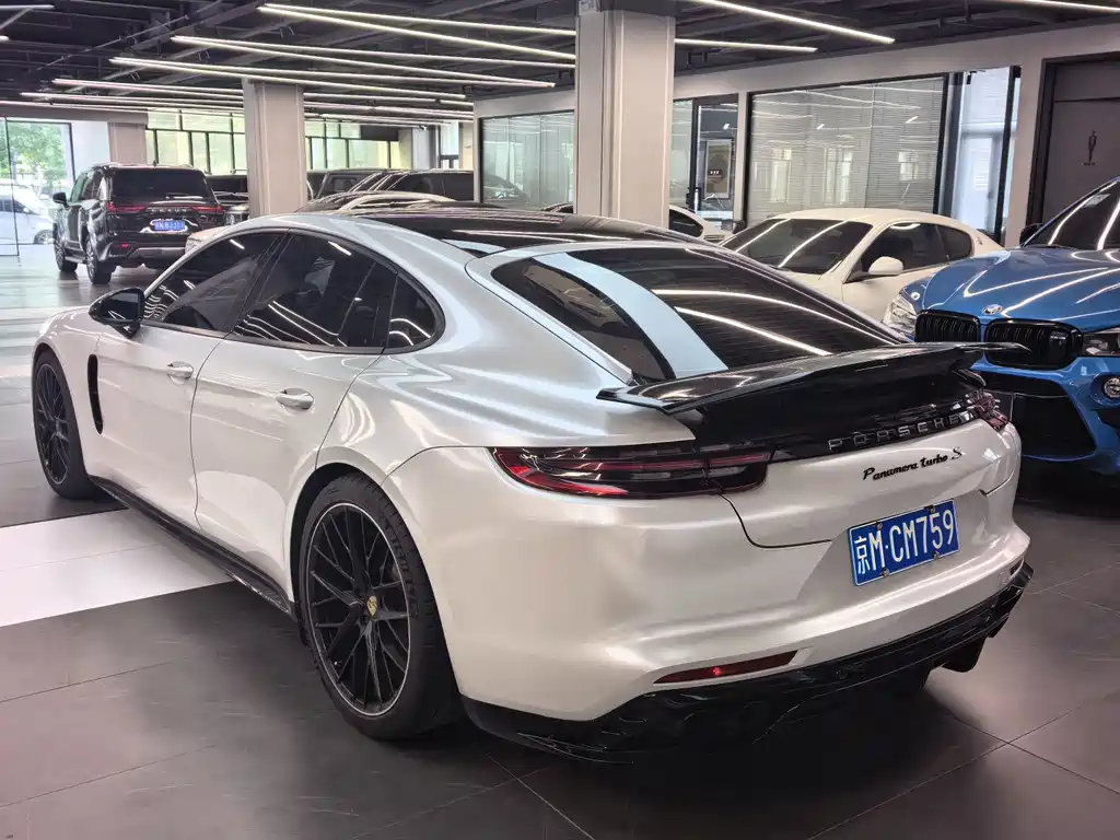 Porsche Panamera 2019 — фото 4