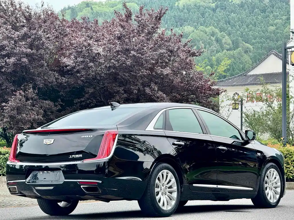 Cadillac XTS 2019 — фото 10