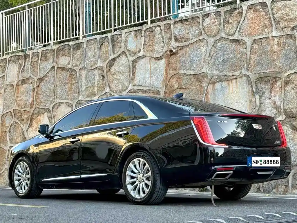 Cadillac XTS 2019 — фото 15