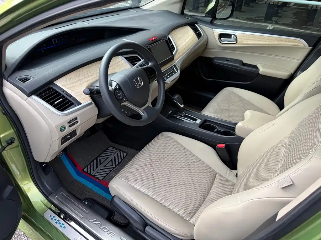 Honda Jade 2013