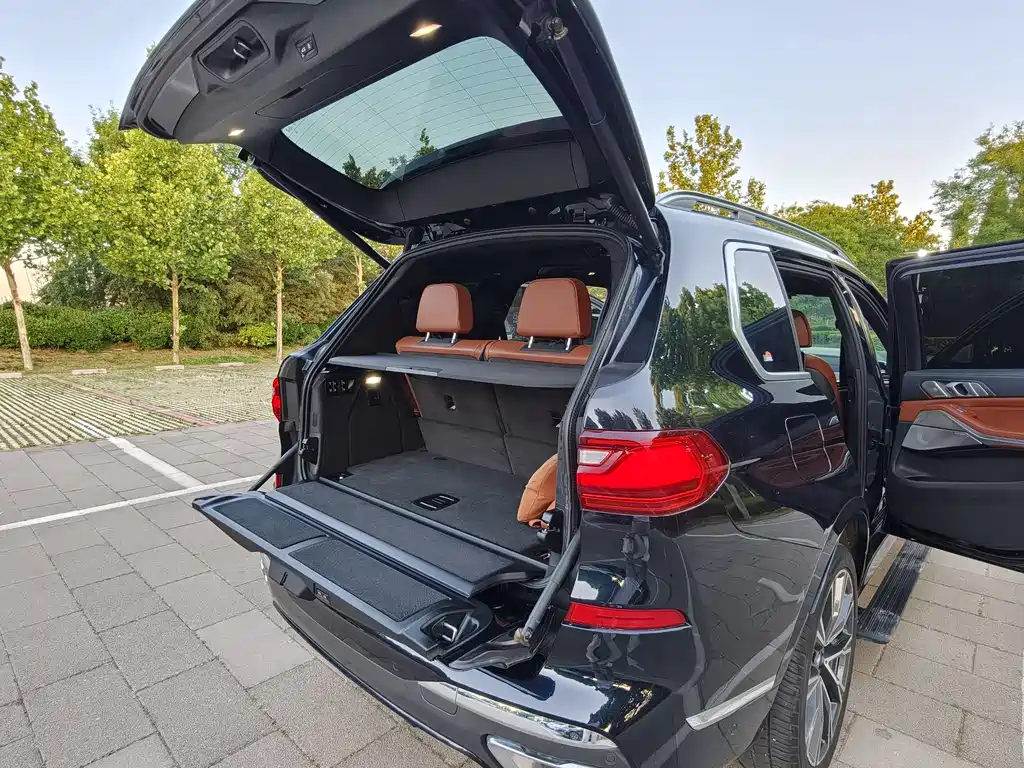 BMW X7 2020 — фото 28