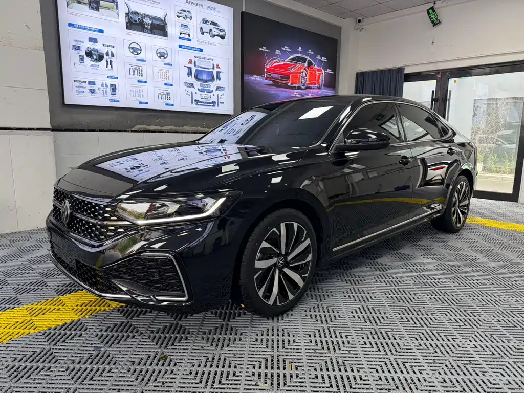 Volkswagen Passat 2023