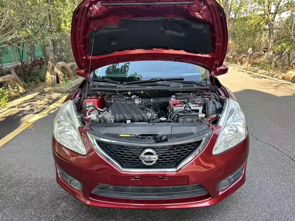 Nissan Tiida 2015 — фото 15