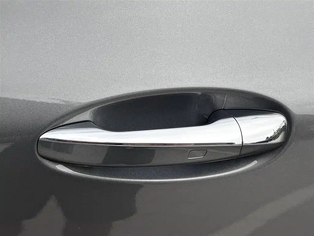 Mercedes-Benz E-Class 2023 — фото 9